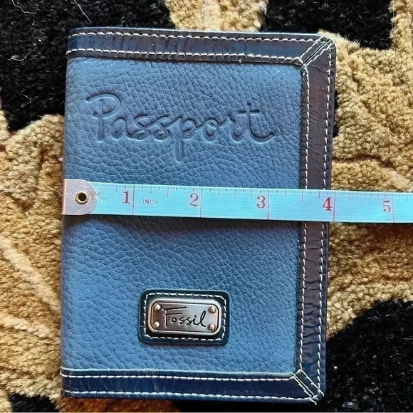 Fossil Passport Cover Protector - Picture 9 of 11
